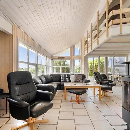 950-thisted-mombak-1 *